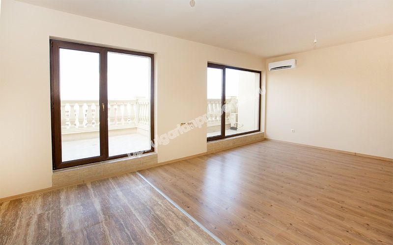 Luxury beachfront apartments for sale in the resort Golden Sands