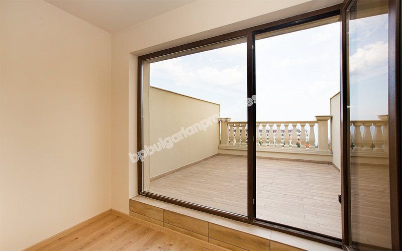 Luxury beachfront apartments for sale in the resort Golden Sands