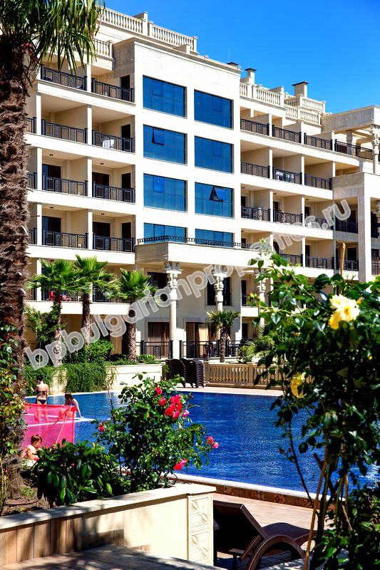 Luxury beachfront apartments for sale in the resort Golden Sands