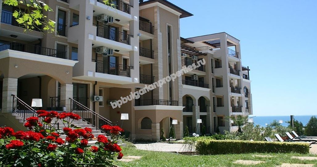 Beachfront apartment for sale in the resort Sveti Vlas