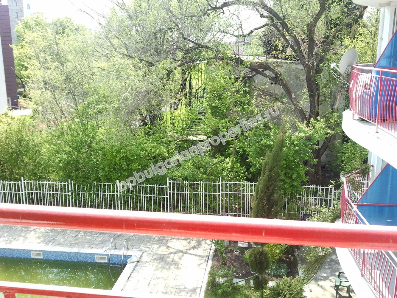 Luxury two-bedroom furnished apartment close to the beach for sale in the resort Ravda