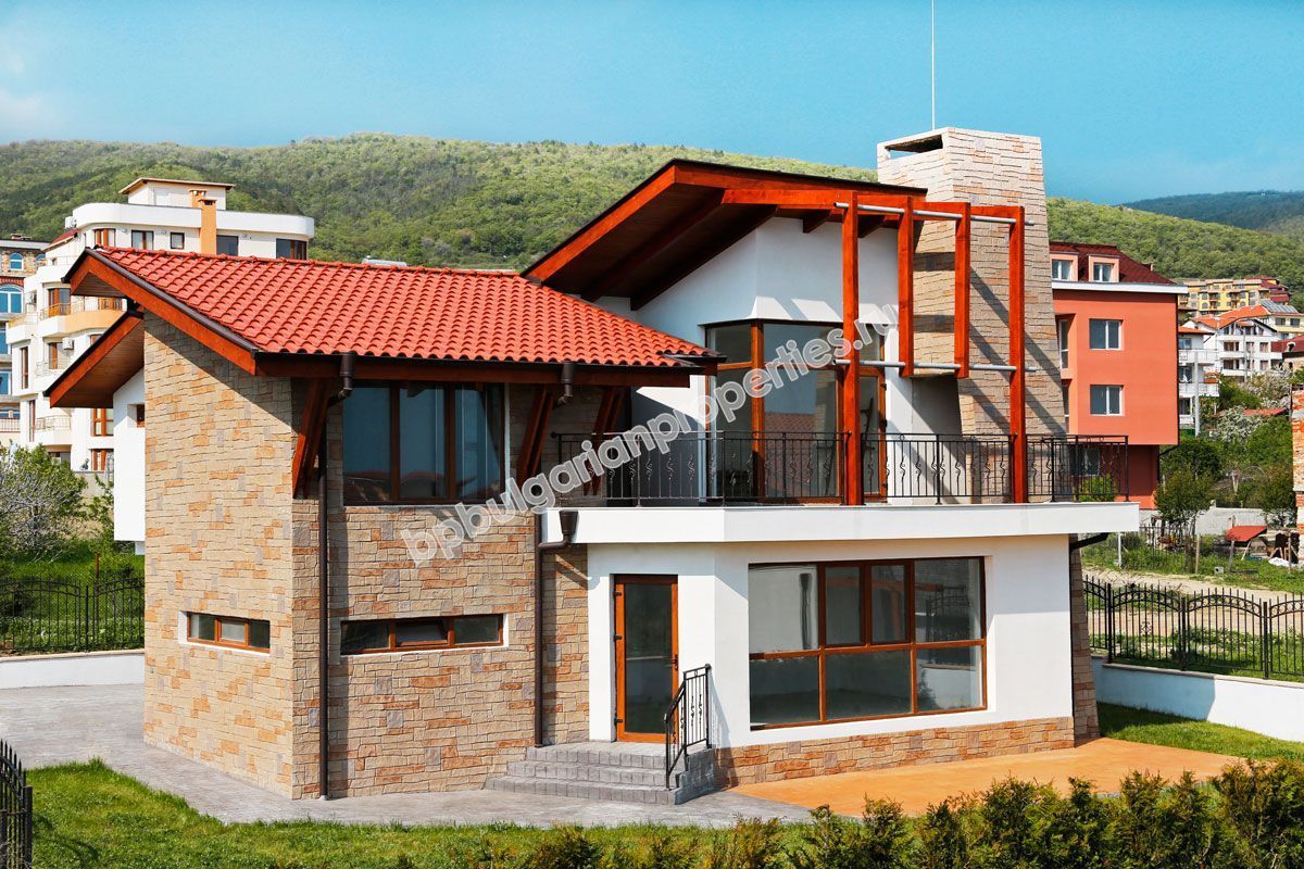 Luxury two-storey house for sale near the resort Sveti Vlas Luxury two-storey house for sale near the resort Sveti Vlas