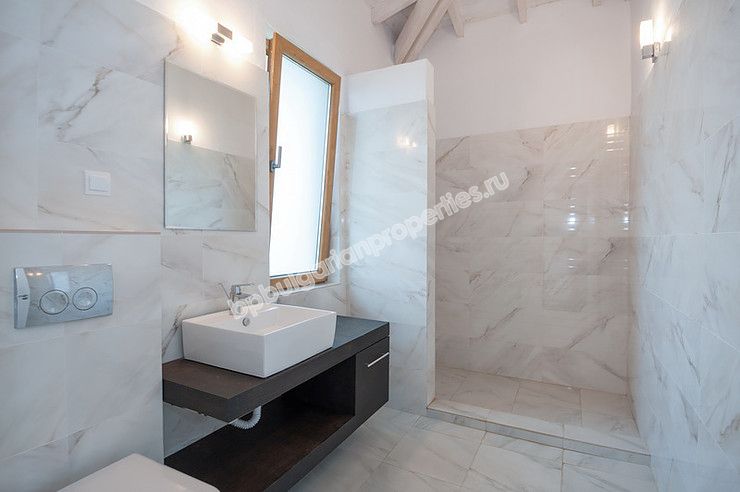 Luxury villas with sea panorama for sale in the resort Lozenets