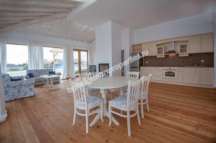 Luxury villas with sea panorama for sale in the resort Lozenets