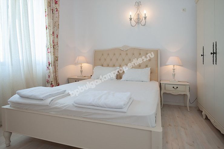 Luxury villas with sea panorama for sale in the resort Lozenets