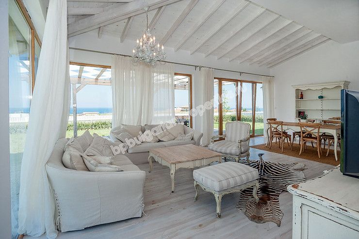 Luxury villas with sea panorama for sale in the resort Lozenets