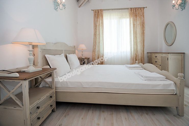 Luxury villas with sea panorama for sale in the resort Lozenets