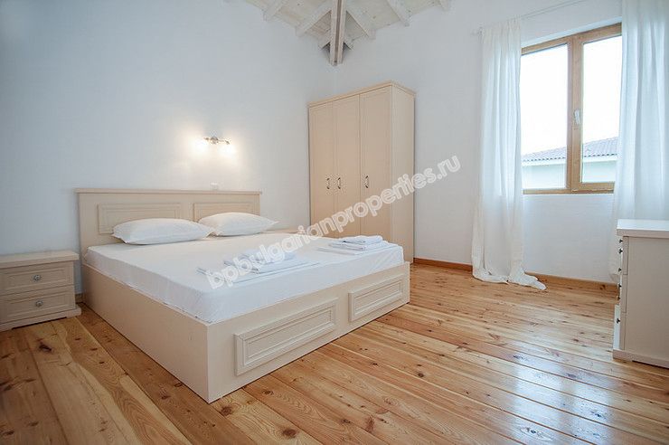 Luxury villas with sea panorama for sale in the resort Lozenets