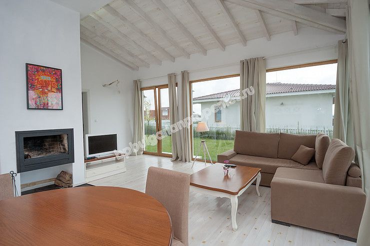 Luxury villas with sea panorama for sale in the resort Lozenets