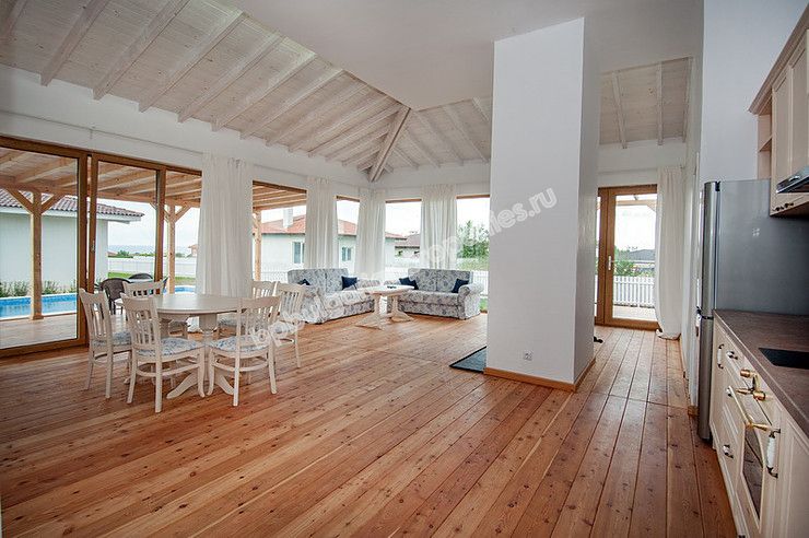 Luxury villas with sea panorama for sale in the resort Lozenets