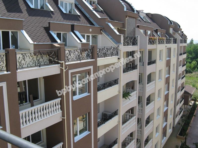 Apartments and buisness properties for sale in a luxury complex close to the Sea Garden of the town of Bourgas