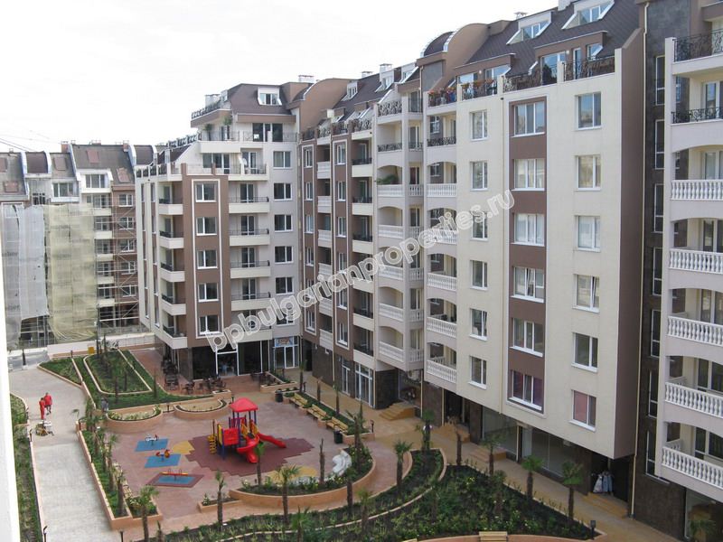 Apartments and buisness properties for sale in a luxury complex close to the Sea Garden of the town of Bourgas