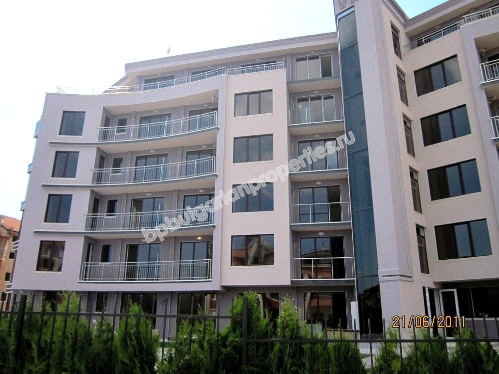 Two-bedroom furnished apartment for sale close to the beach in the resort Sunny Beach