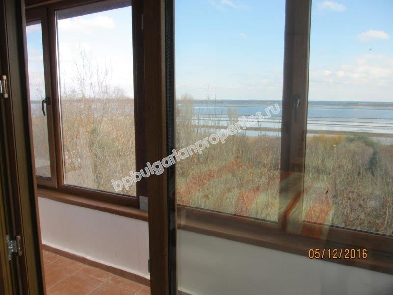 Furnished two-bedroom apartment with sea view for sale in the town of Bourgas