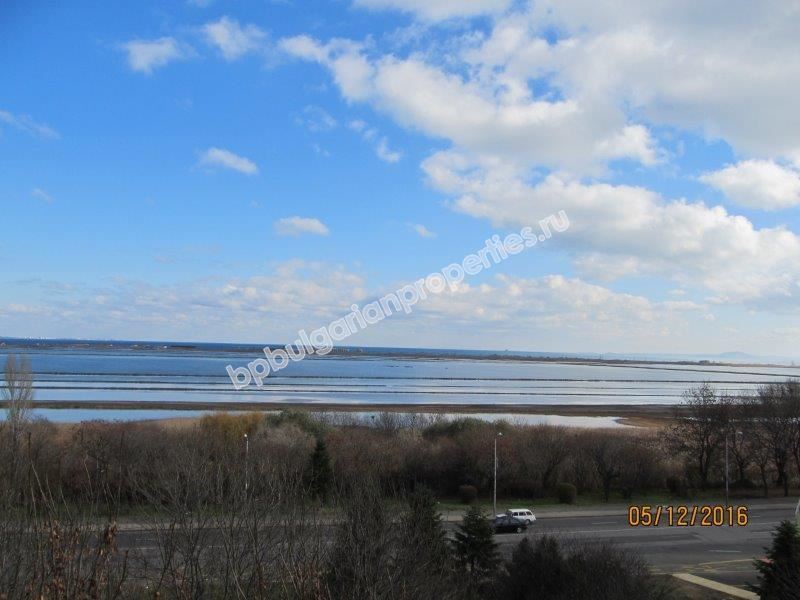 Furnished two-bedroom apartment with sea view for sale in the town of Bourgas