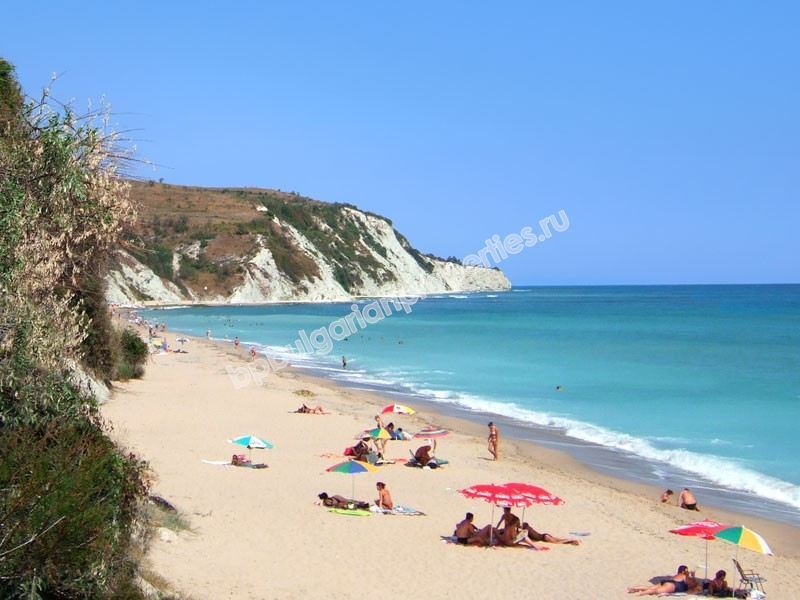 Apartments for sale close to the sea in the resort Byala