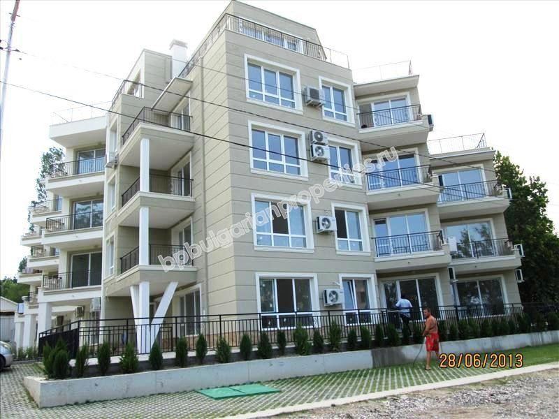 Apartments for sale close to the sea in the resort Byala