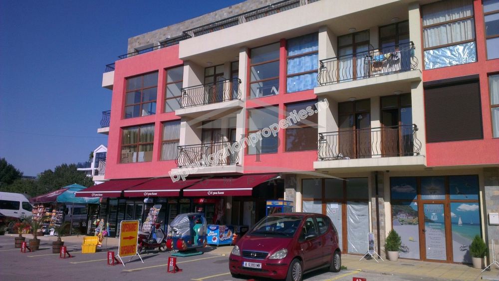 Furnished studio for sale close to the beach in the resort Sunny Beach