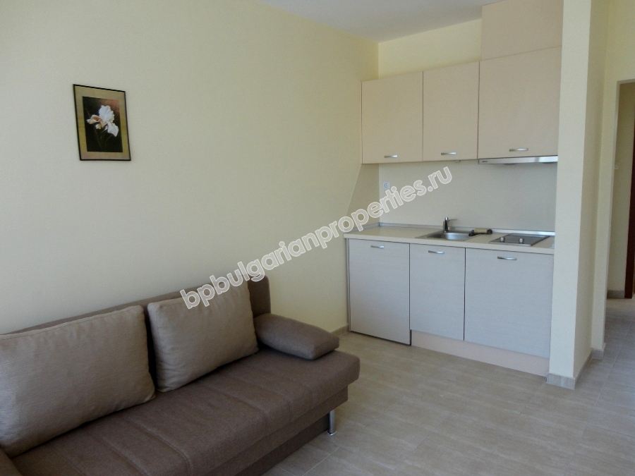 Furnished studio for sale close to the beach in the resort Sunny Beach