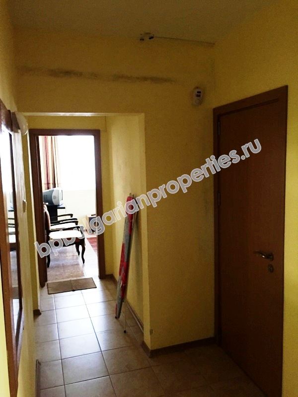 5-bedroom furnished apartment for sale on the second line to the sea in the resort Ravda