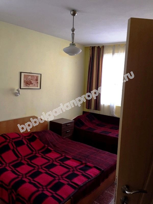 5-bedroom furnished apartment for sale on the second line to the sea in the resort Ravda