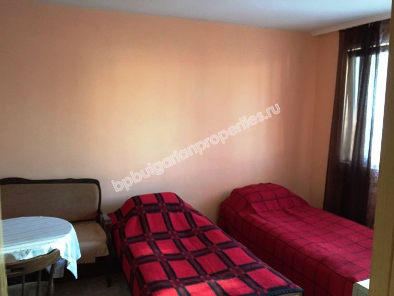 5-bedroom furnished apartment for sale on the second line to the sea in the resort Ravda