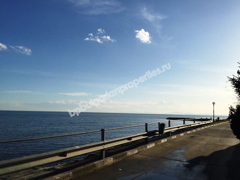 5-bedroom furnished apartment for sale on the second line to the sea in the resort Ravda