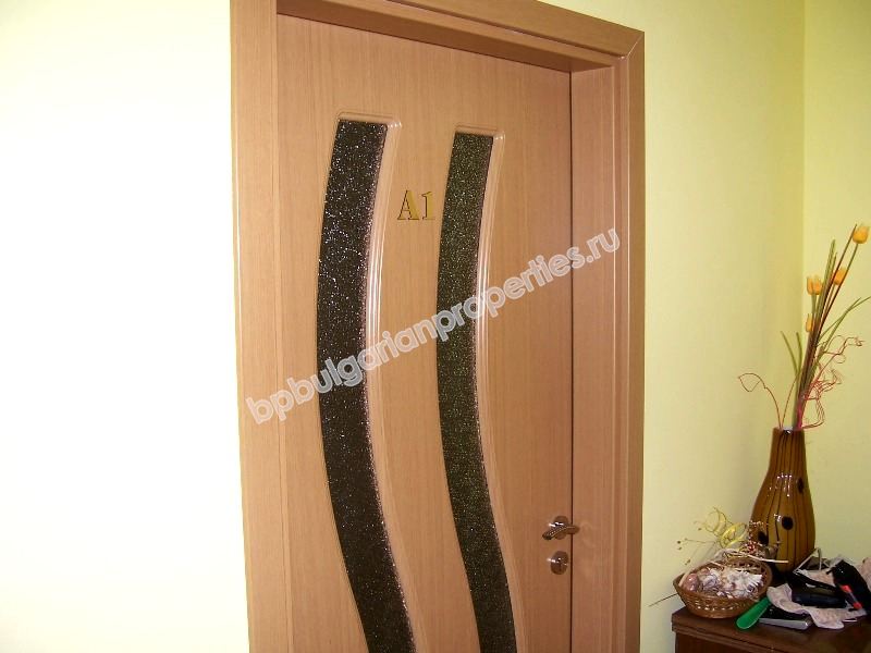 5-bedroom furnished apartment for sale on the second line to the sea in the resort Ravda