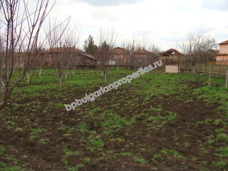 One-storey house with a big plot of land for sale in a village 25 km away from Bourgas
