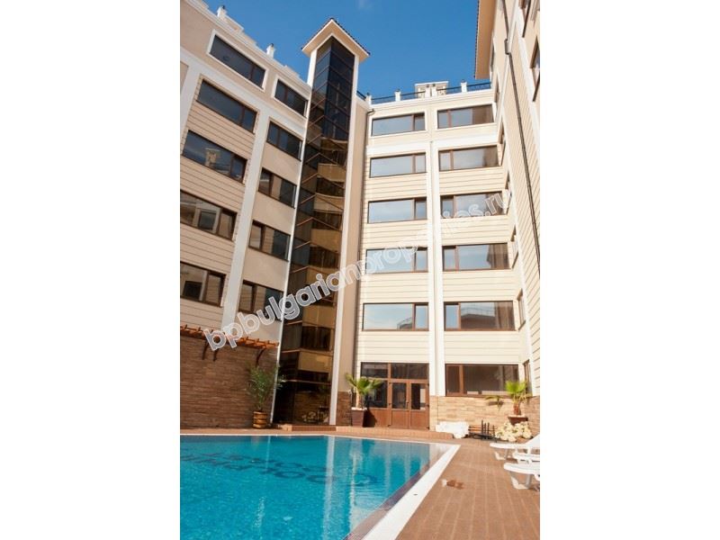 Luxury beachfront apartments for sale in a VIP complex in the resort Sunny Beach Luxury beachfront apartments for sale in a VIP complex in the resort Sunny Beach