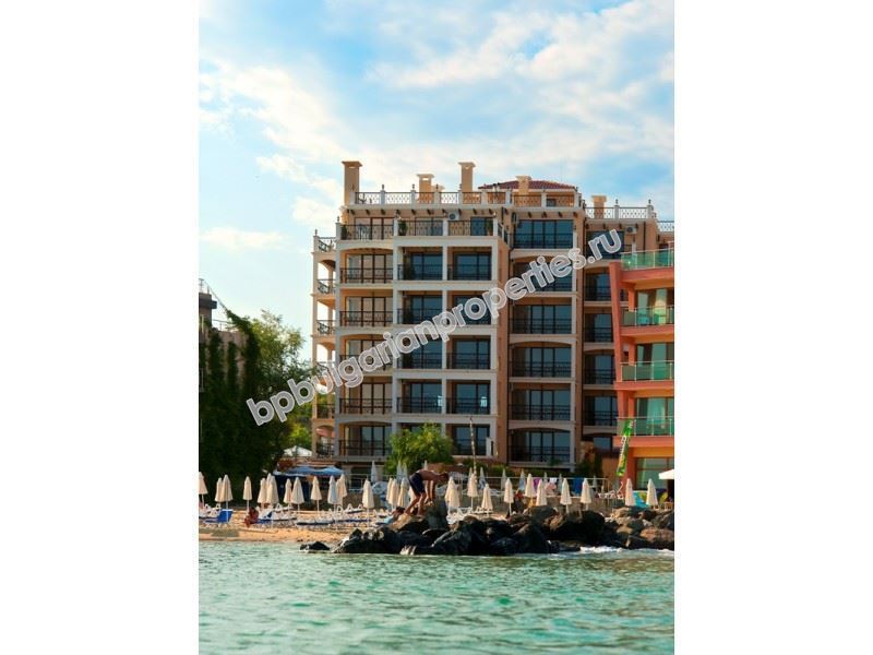 Luxury beachfront apartments for sale in a VIP complex in the resort Sunny Beach Luxury beachfront apartments for sale in a VIP complex in the resort Sunny Beach