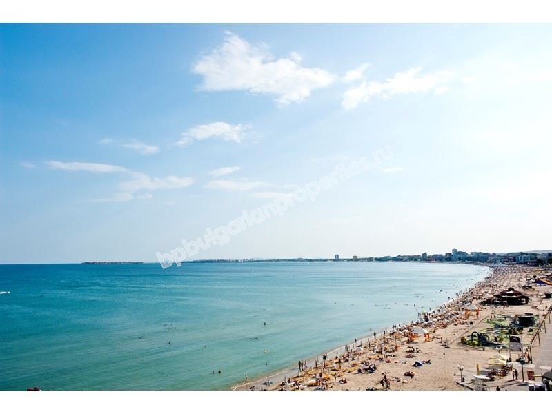 Luxury beachfront apartments for sale in a VIP complex in the resort Sunny Beach Luxury beachfront apartments for sale in a VIP complex in the resort Sunny Beach