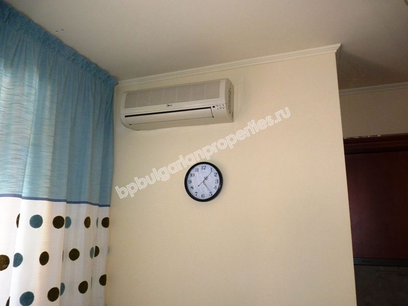 Spacious furnished studio for sale close to the beach in the resort Sunny Beach Spacious furnished studio for sale close to the beach in the resort Sunny Beach