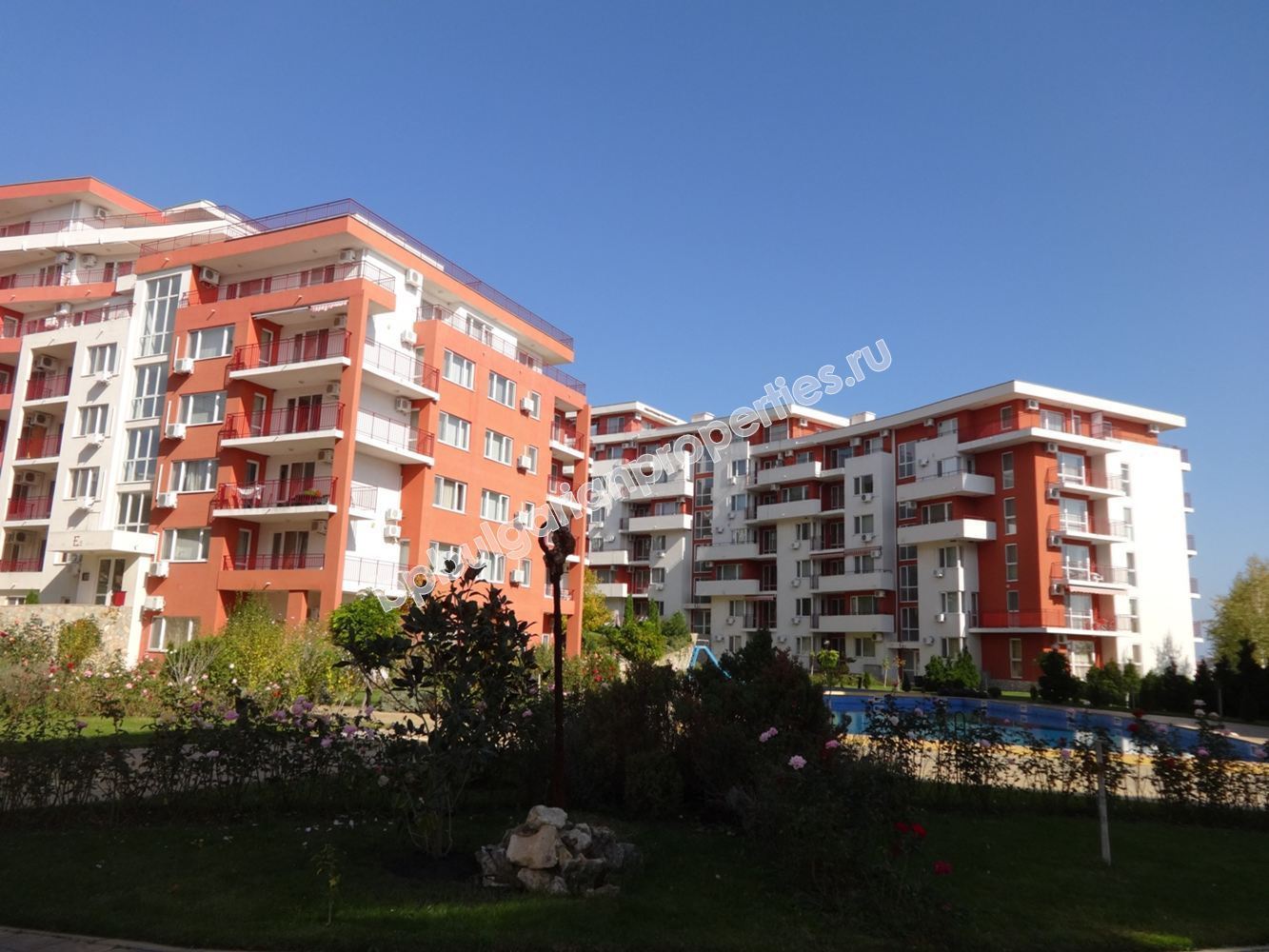 Furnished beachfront studio for sale in the resort Sveti Vlas