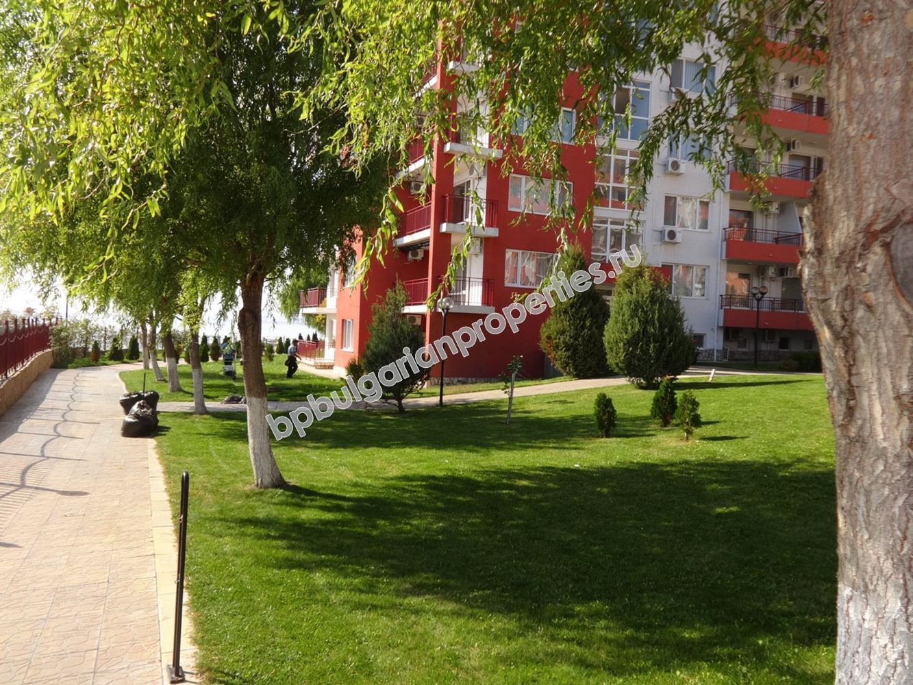 Furnished beachfront studio for sale in the resort Sveti Vlas