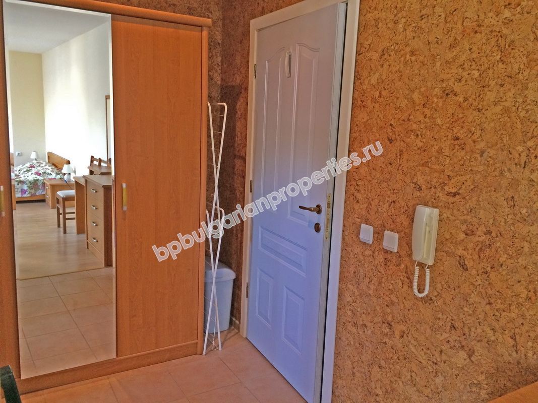 Furnished beachfront studio for sale in the resort Sveti Vlas