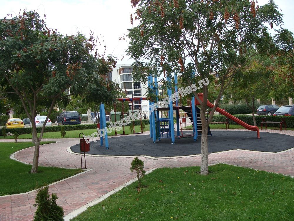 Spacious furnished studio close to the beach for sale in Sunny Beach resort