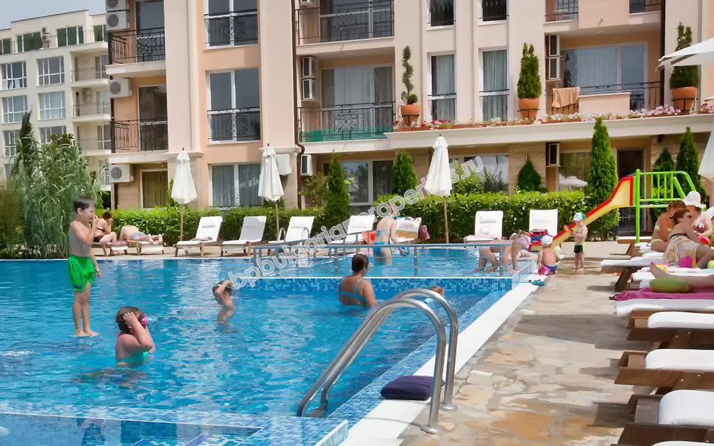 Furnished studio for sale close to the beach in the resort Sunny Beach