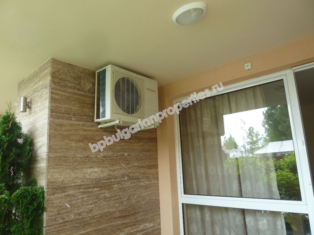 Furnished studio for sale close to the beach in the resort Sunny Beach