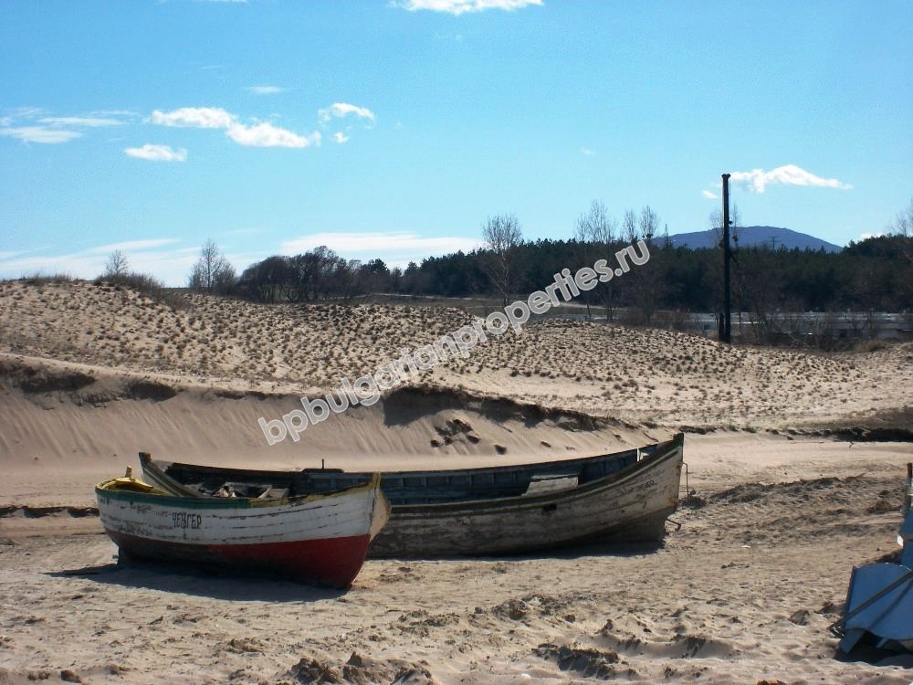 Luxury new one-bedroom apartment on the beach for sale in the resort Lozenets