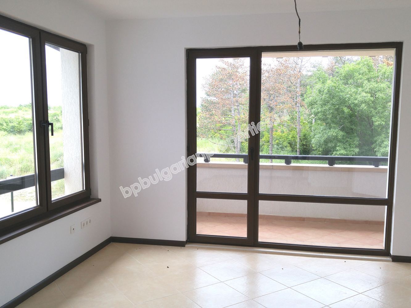 Luxury new one-bedroom apartment on the beach for sale in the resort Lozenets