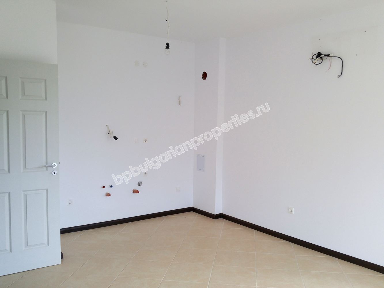 Luxury new one-bedroom apartment on the beach for sale in the resort Lozenets