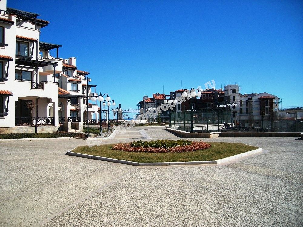 Luxury new one-bedroom apartment on the beach for sale in the resort Lozenets