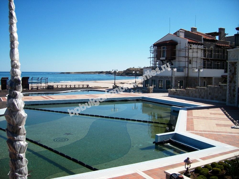 Luxury new one-bedroom apartment on the beach for sale in the resort Lozenets