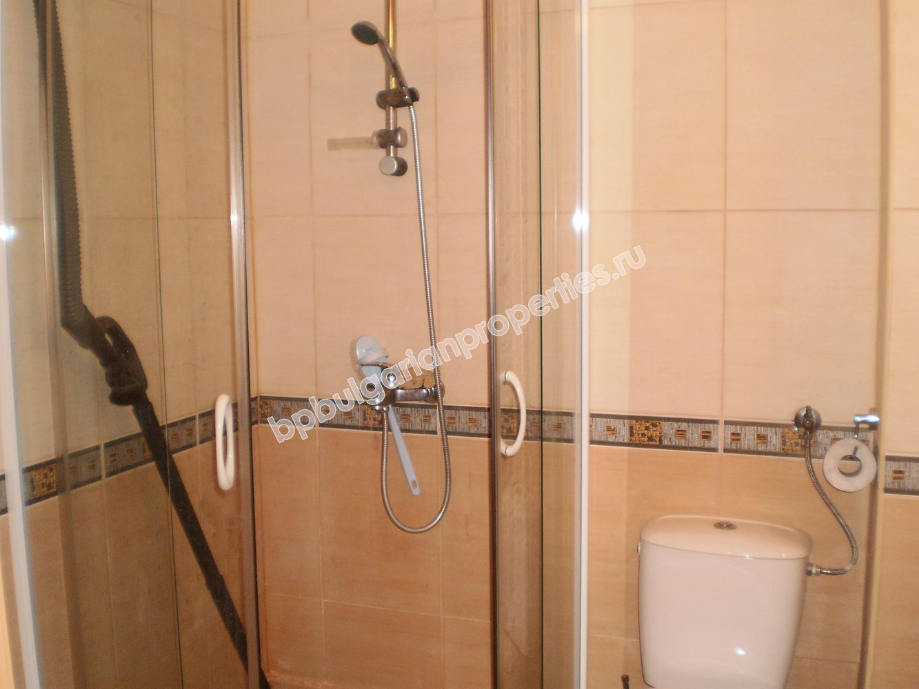 Furnished spacious studio for sale close to the beach in the resort Sunny Beach