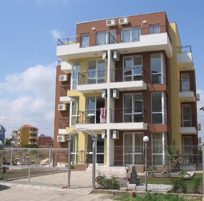 Furnished studio for sale close to the beach in the resort Ravda