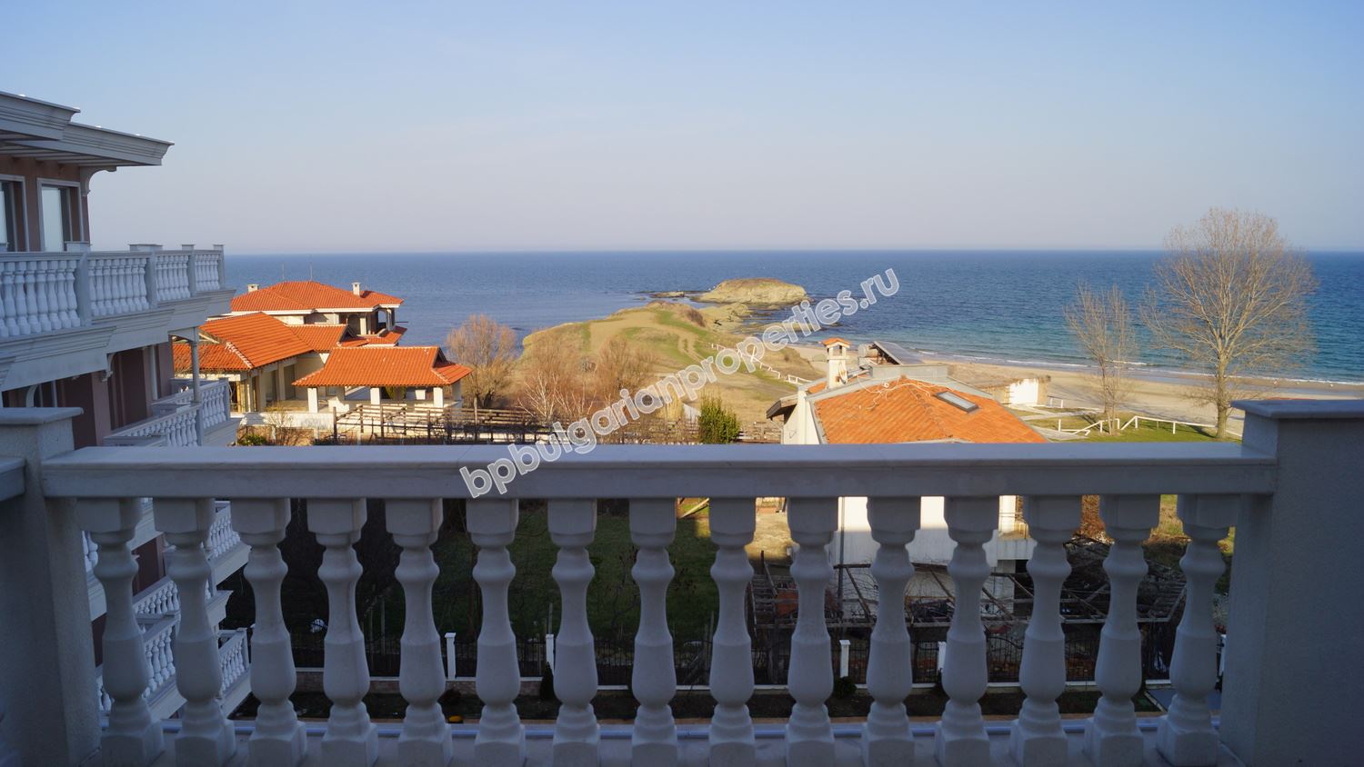 Luxury apartments close to the beach for sale in the resort Lozenets