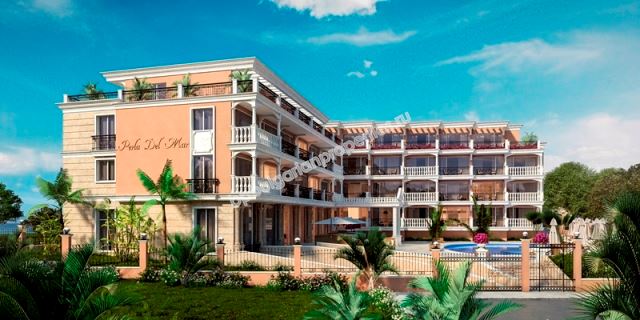 Luxury apartments close to the beach for sale in the resort Lozenets