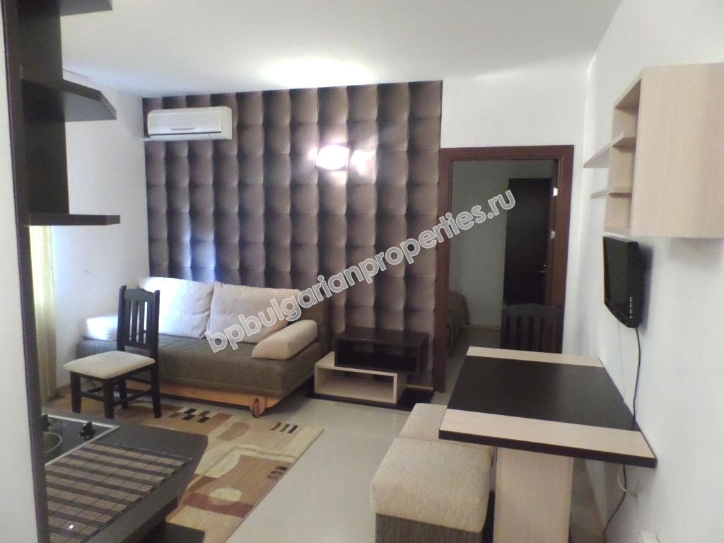 One-bedroom furnished apartment for sale in a luxury complex in the resort Sunny Beach