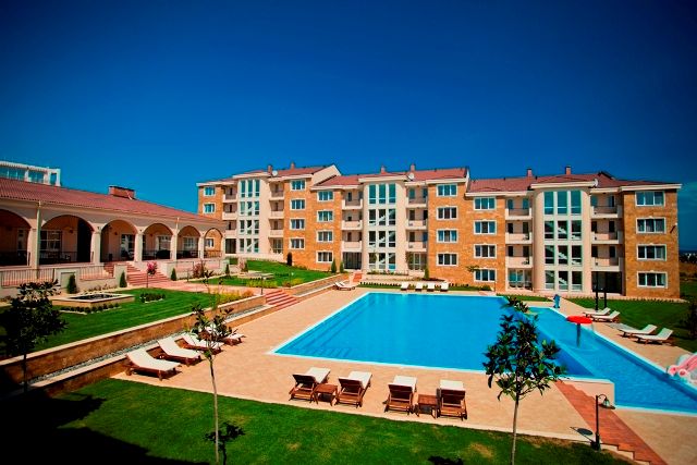 Luxury first line apartaments for sale in the resort Chernomorets Luxury first line apartaments for sale in the resort Chernomorets